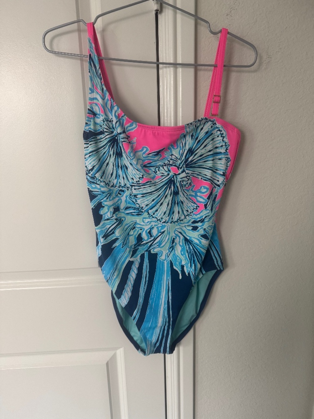 EUC Lilly Pulitzer swim suit size 4
